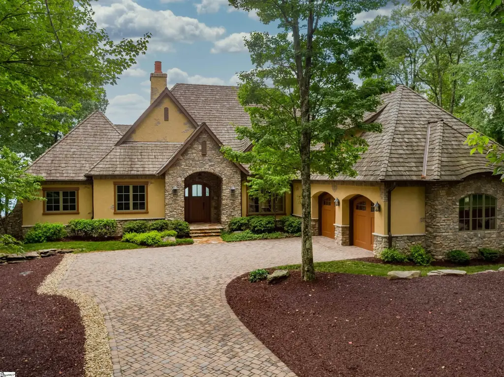 91 The Cliffs Parkway, Landrum