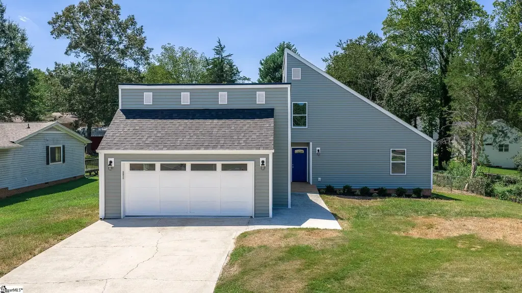1111 Charter Oaks Drive, Taylors