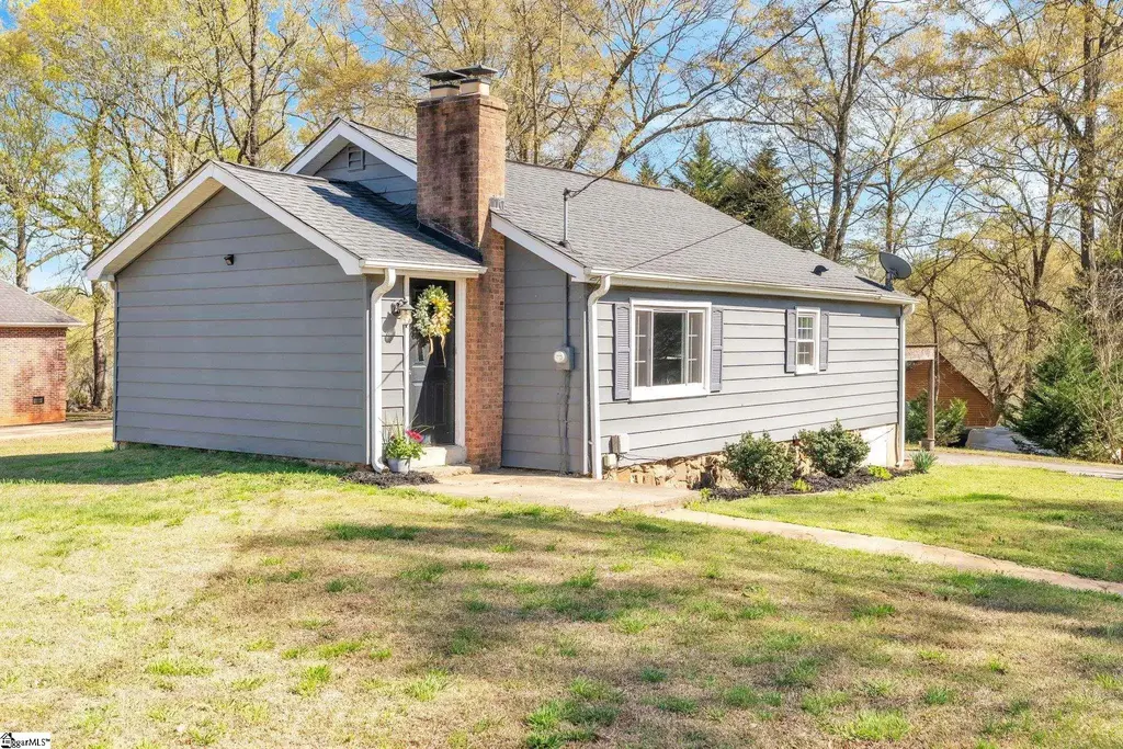 2816 Brushy Creek Road, Greer
