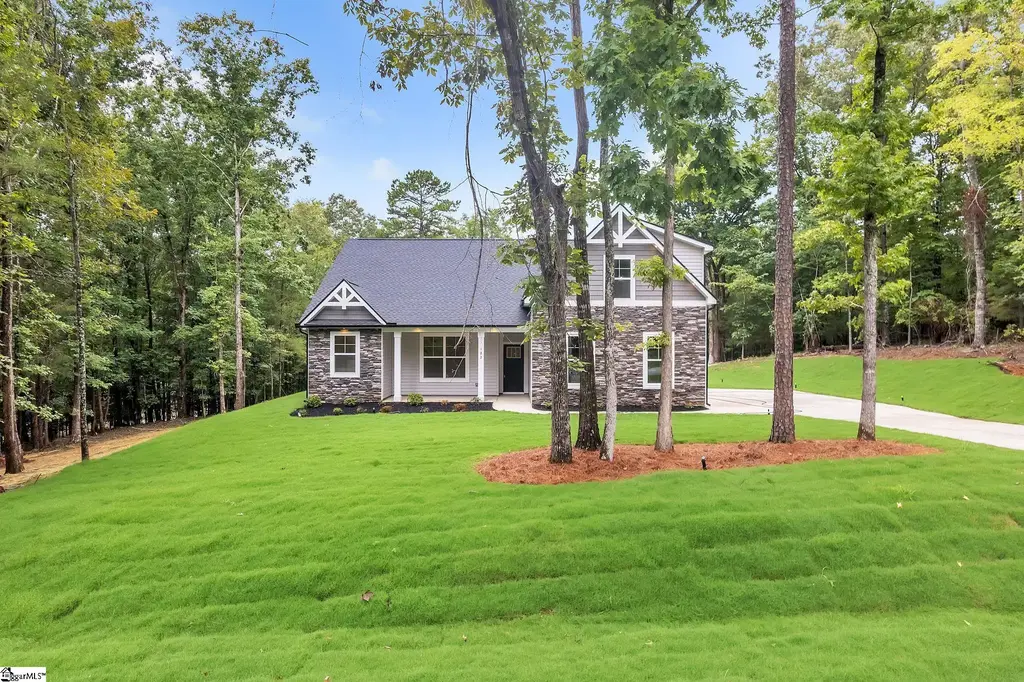 122 Indian Ridge Drive, Laurens