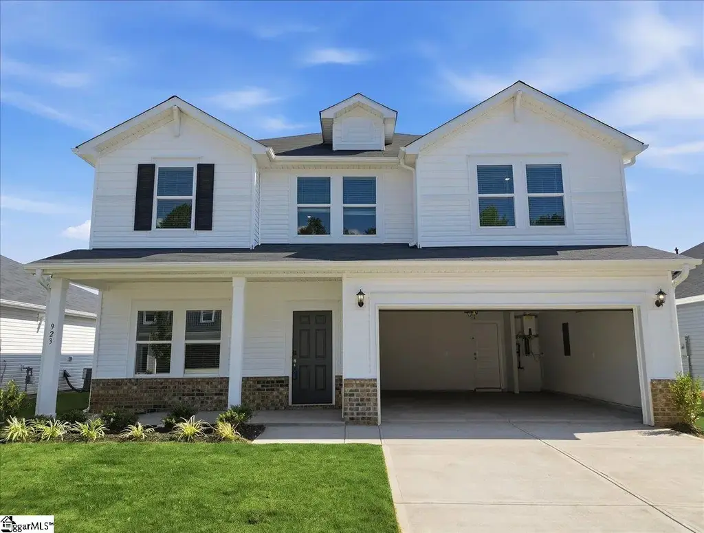 923 Rising Oak Court, Spartanburg