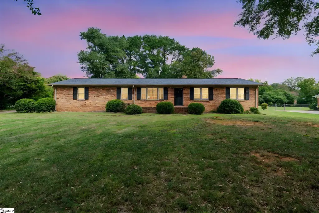105 Thunderbird Place, Spartanburg