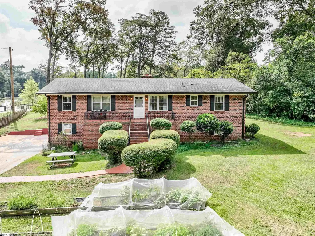 1007 Hiawatha Drive, Anderson