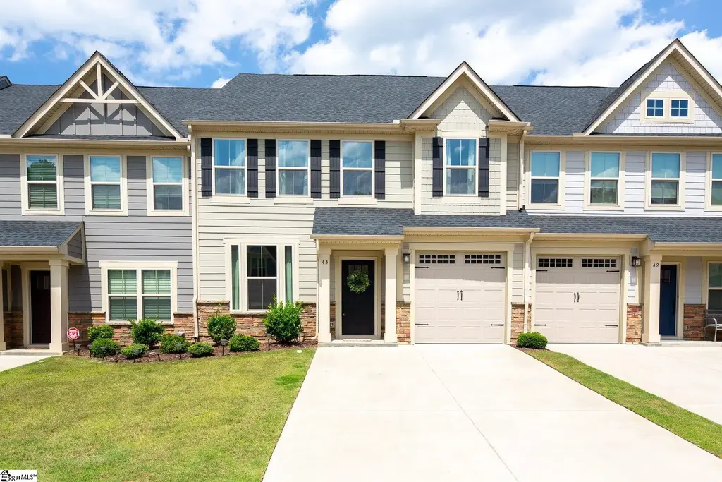 44 Moss Hollow Way, Simpsonville