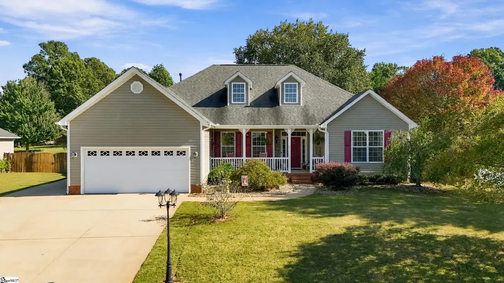 44 Sacha Lane, Travelers Rest