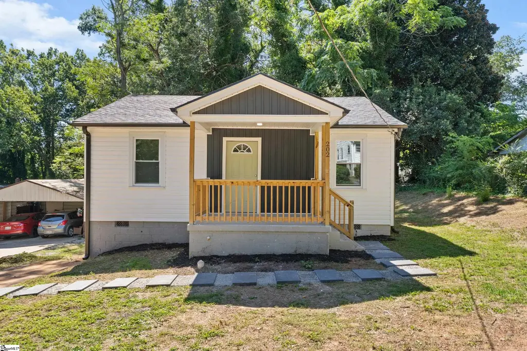 202 Loop Street, Greenville