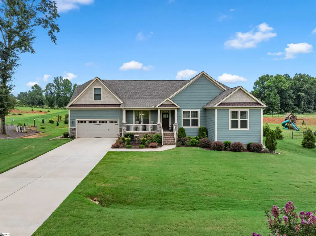 615 Mica Lane, Chesnee