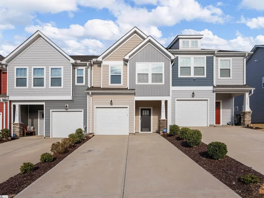 1550 Rivermeade Drive, Moore
