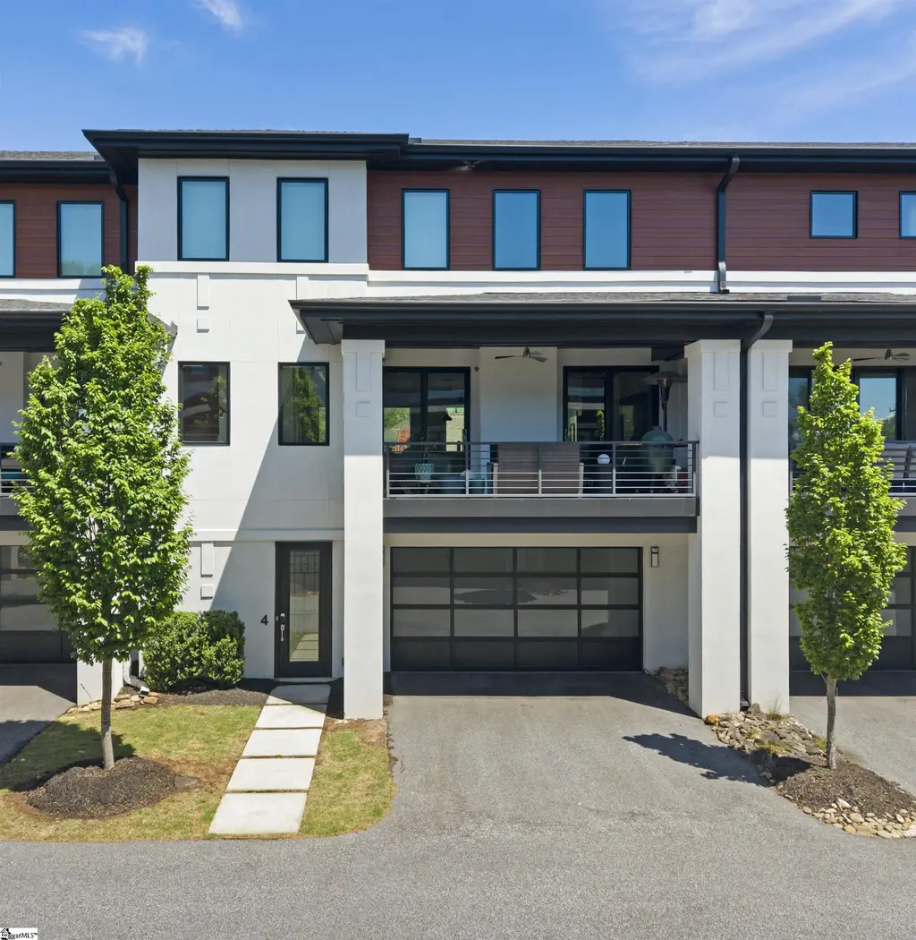 4 Calhoun Hill Way, Greenville