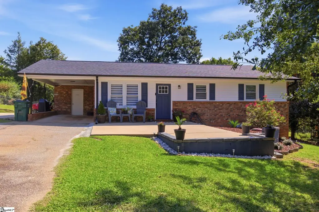 117 Rocking Chair Lane, Spartanburg