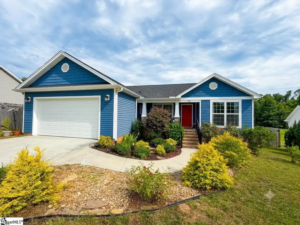52 Montgomery Road, Lyman