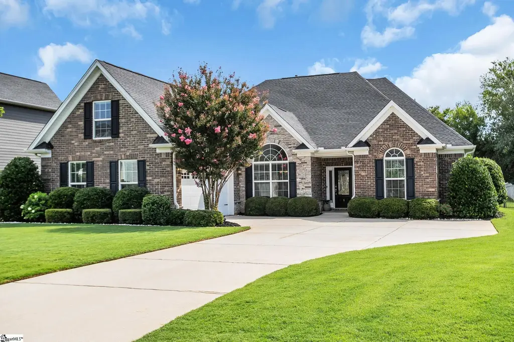 6 Lakeway Place, Simpsonville