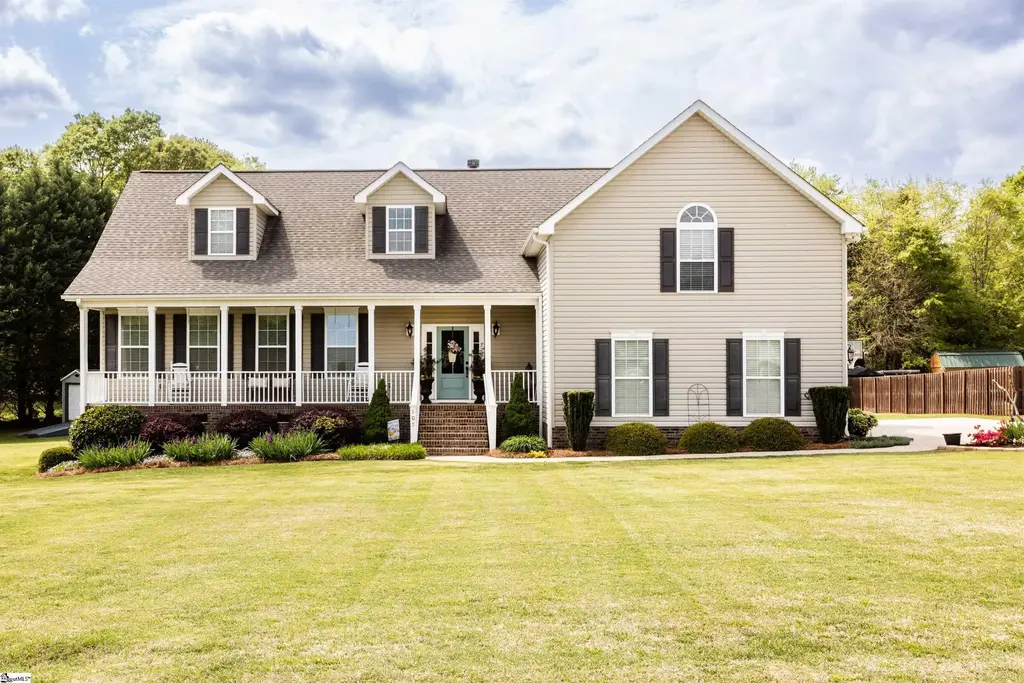 405 Saddlebred Drive, Pelzer