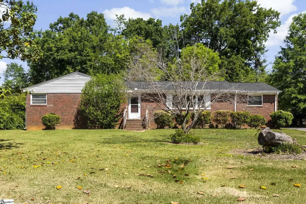 206 Greenbriar Drive, Simpsonville