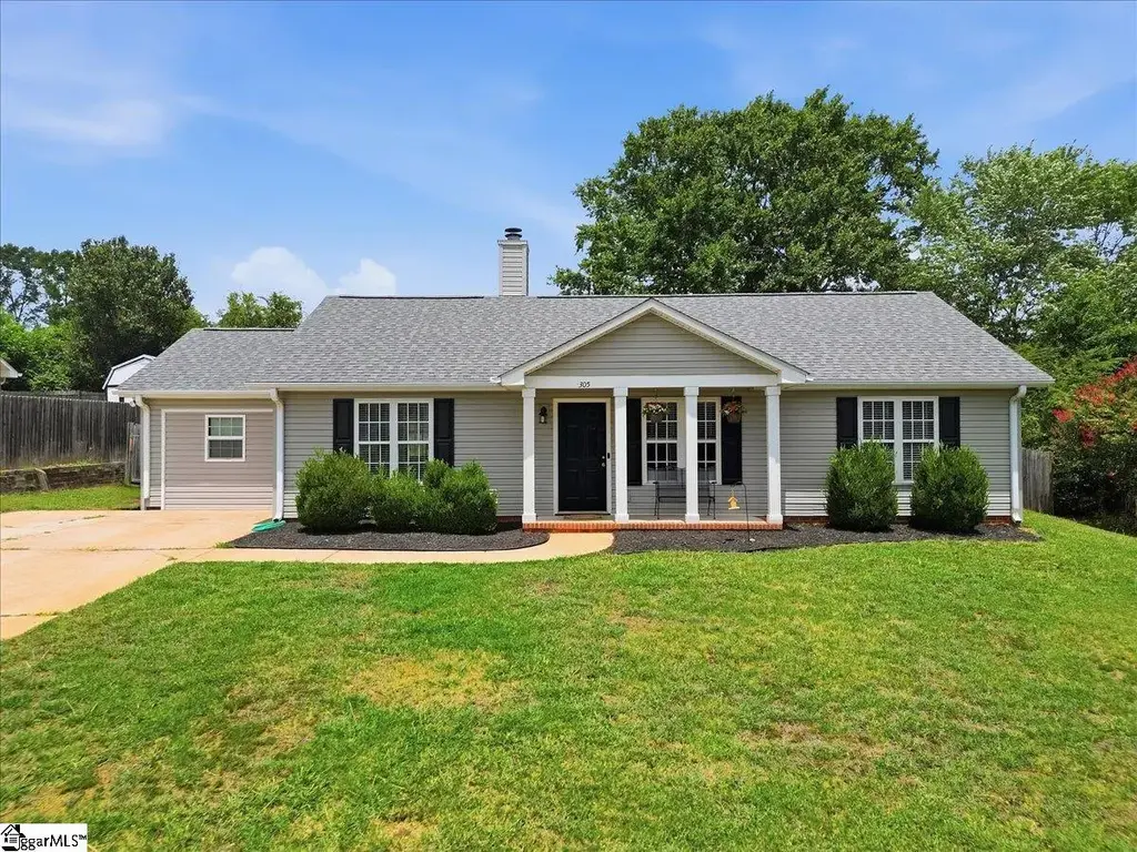 305 Golden Leaf Lane, Simpsonville
