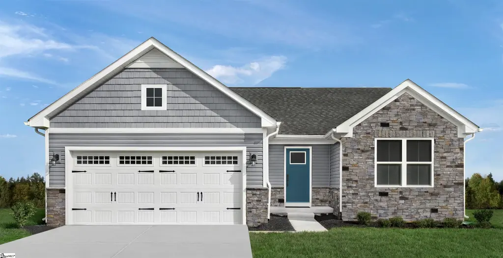 332 Longleaf Way, Seneca
