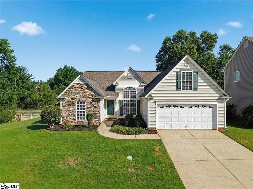 207 Grimes Drive, Simpsonville