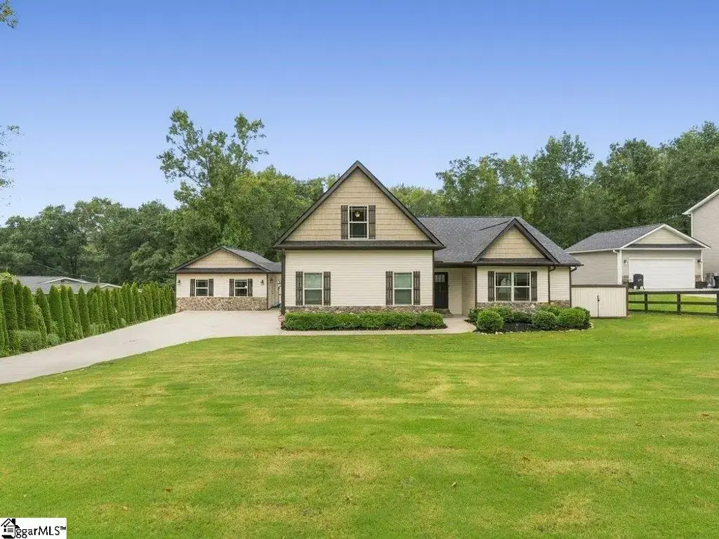 230 Mccall Road, Simpsonville