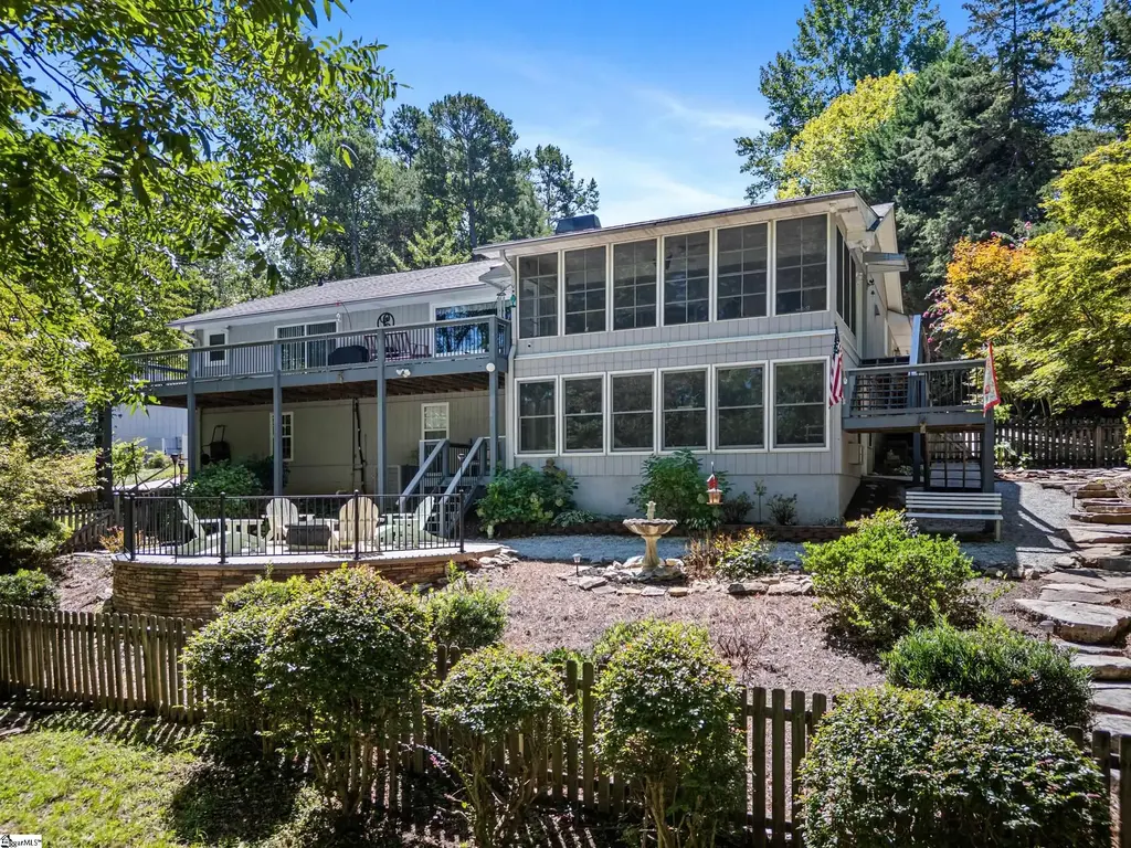 126 Indian Hill, Westminster