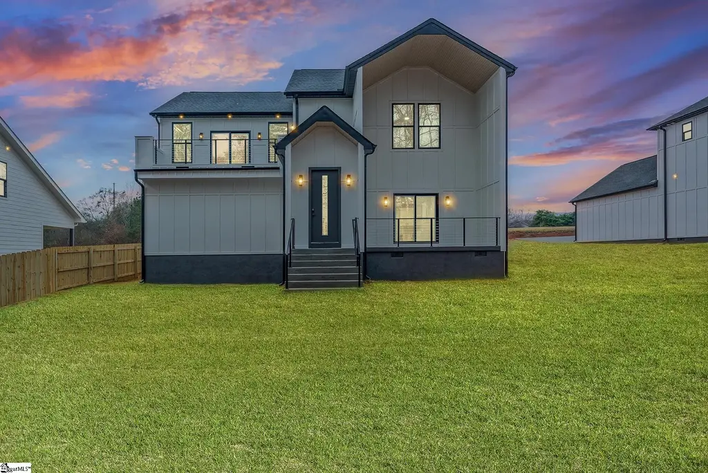 319 Hunts Bridge Road, Greenville
