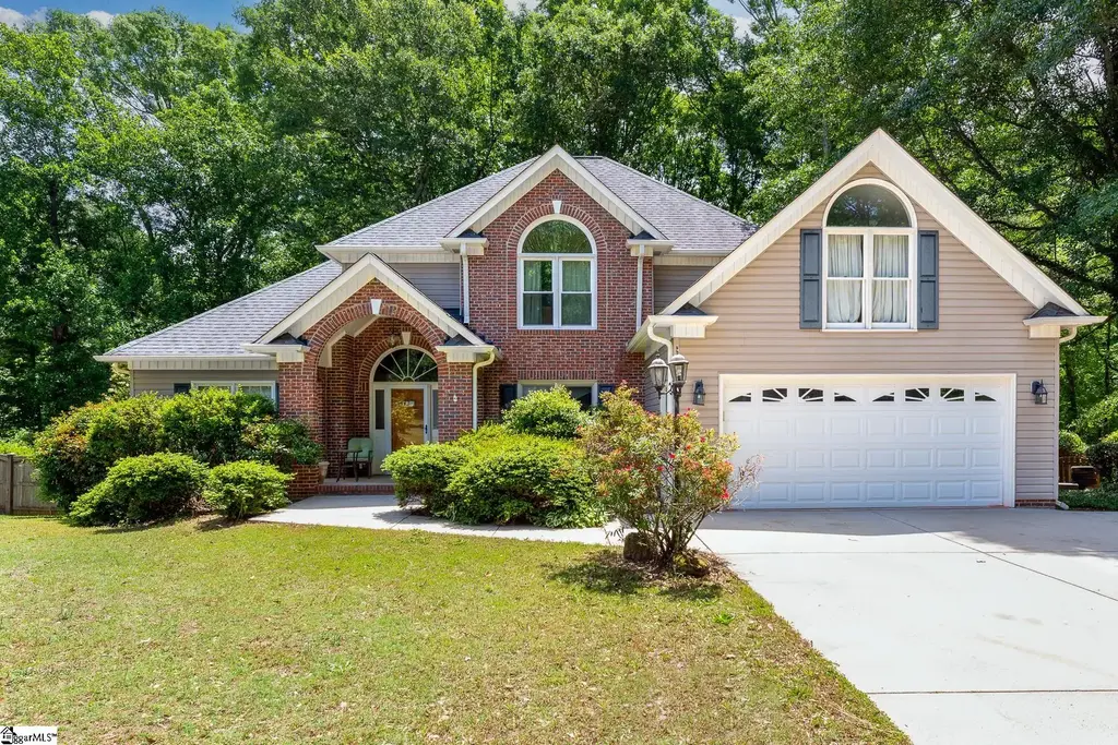 2 Meadow Springs Lane, Greer