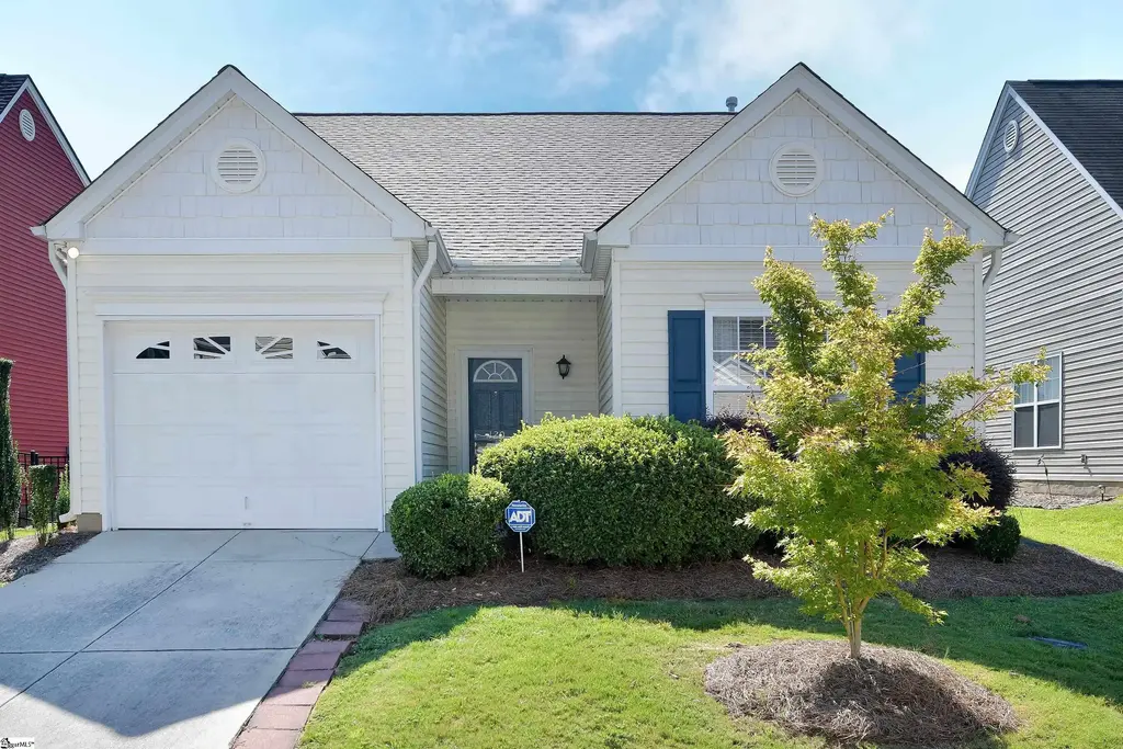 120 Ledgewood Way, Easley