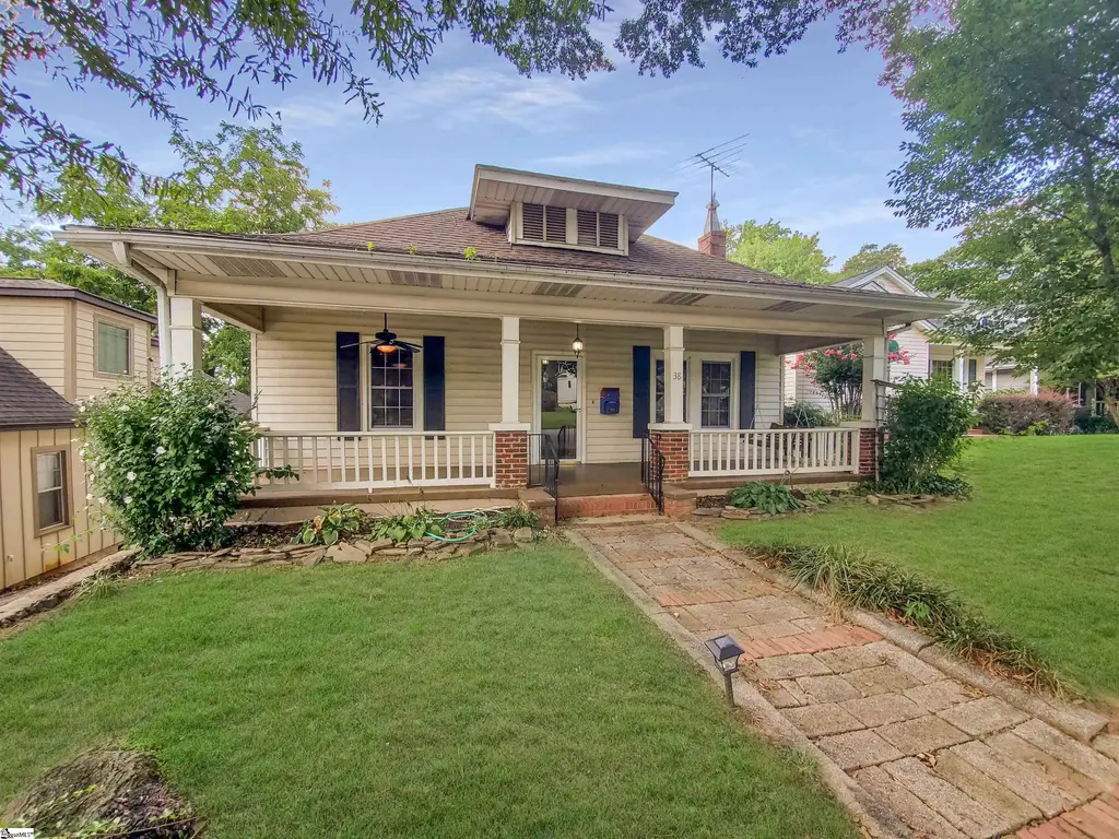 38 Keowee Avenue, Greenville