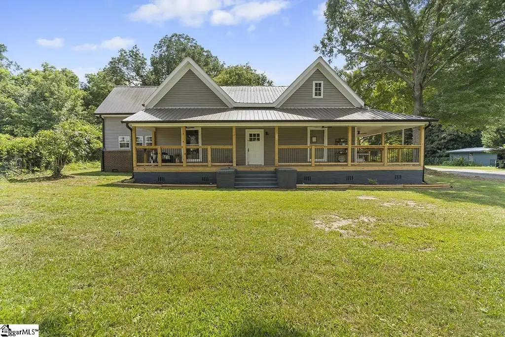 139 N Main Street, Donalds