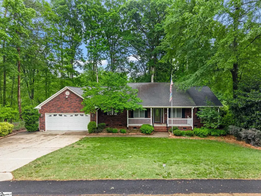 353 Round Ridge Road, Spartanburg