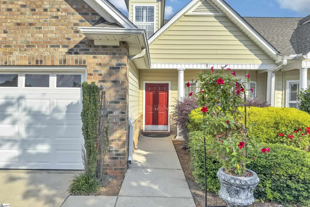 40 Barnwood Circle, Greenville