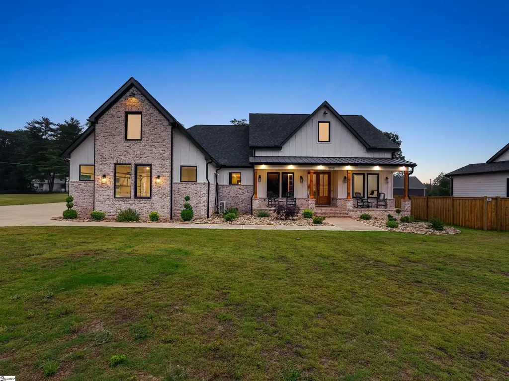 1090 Hickory Hollow Road, Inman