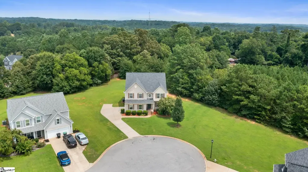 205 Lily Court, Easley
