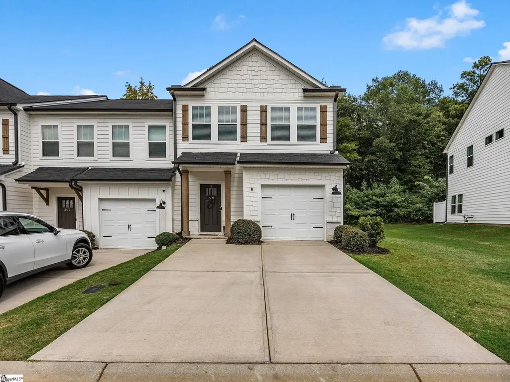 209 Broad Banyan Court, Greer