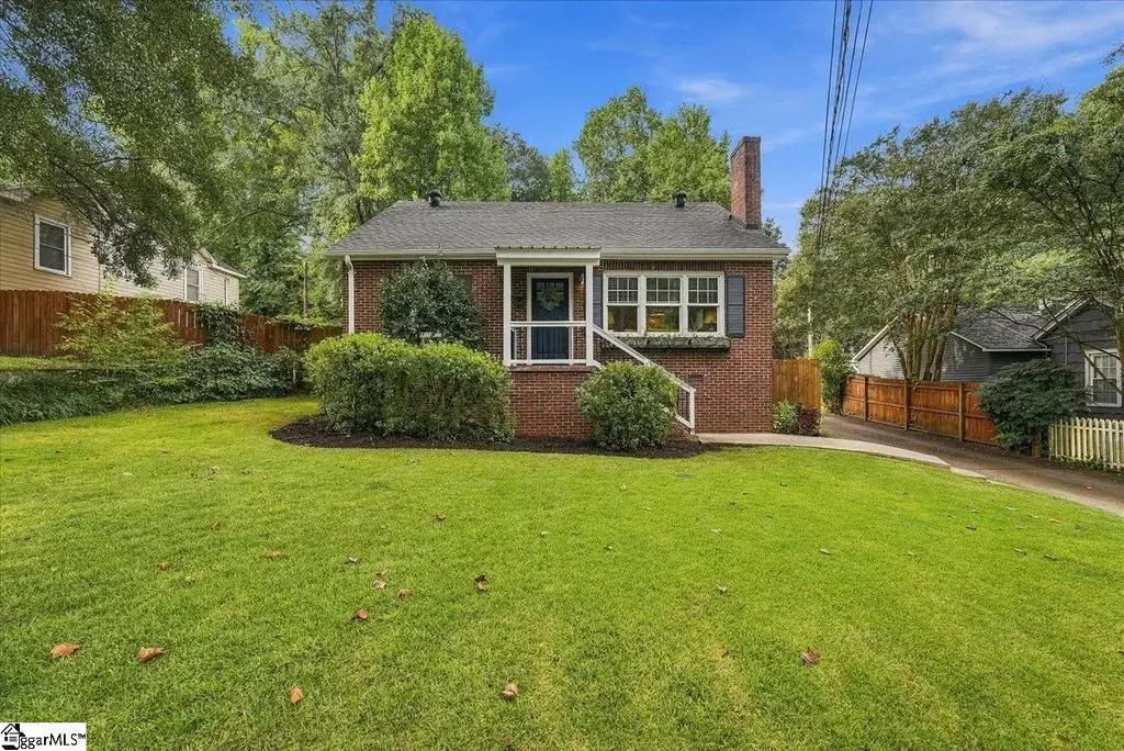 8 Charlotte Street, Greenville