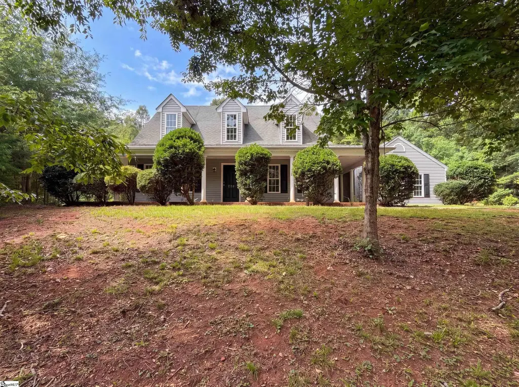 520 Patriot Way, West Union
