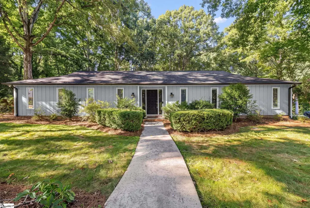 305 Holly Tree Lane, Simpsonville