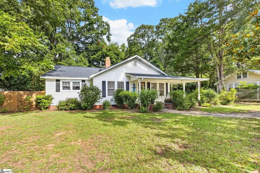 206 Harvey Road, Greer