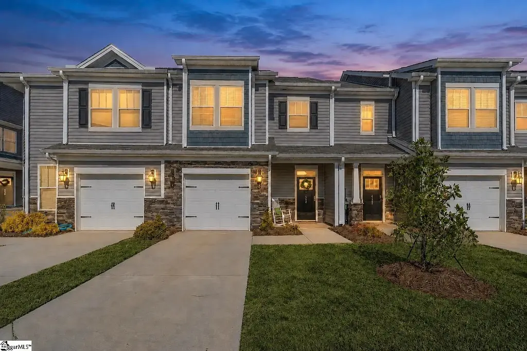 433 Yellow Fox Road, Greer