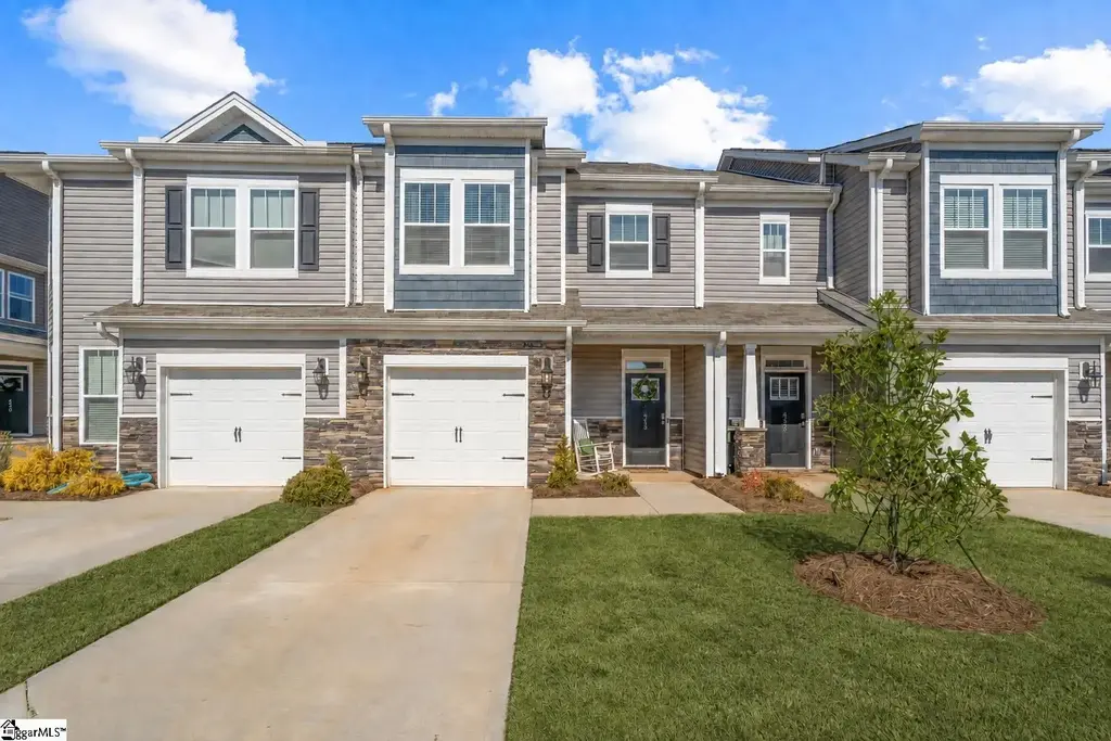 433 Yellow Fox Road, Greer
