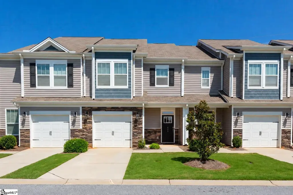 433 Yellow Fox Road, Greer