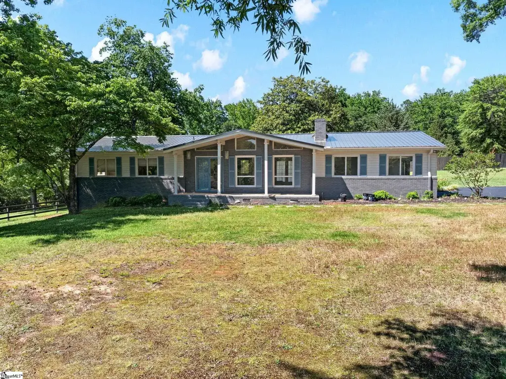 1064 Knollwood Acres Drive, Boiling Springs