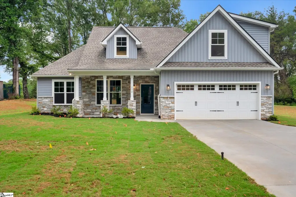 172 Stewart Lake Road, Pelzer