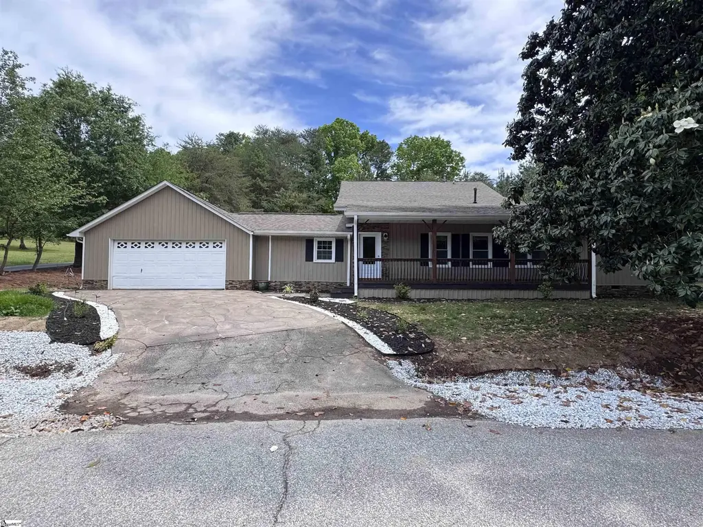 3936 Cripple Creek Road, Greer