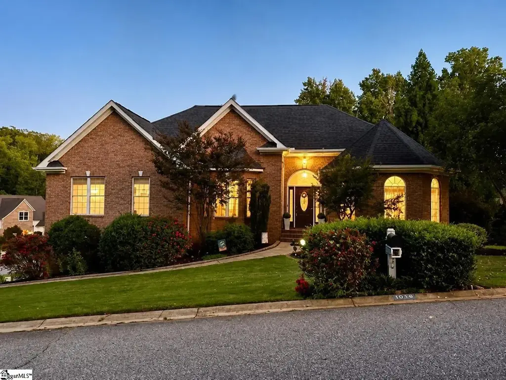 1018 Bent Creek Run Drive, Greer