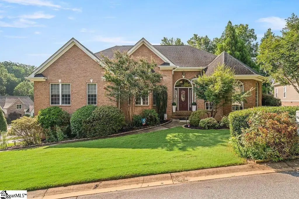 1018 Bent Creek Run Drive, Greer