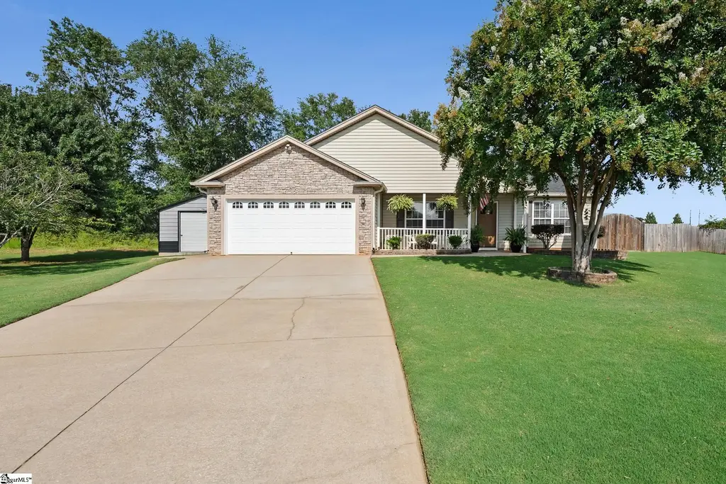 222 Legacy Drive, Inman
