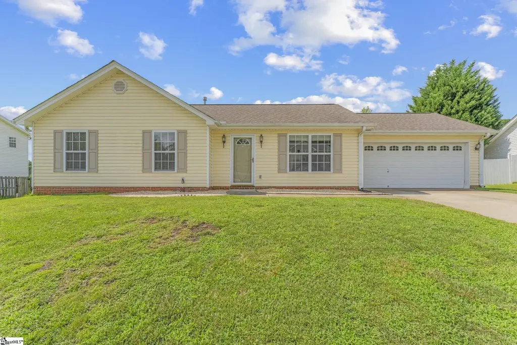 206 Juniper Leaf Way, Greer