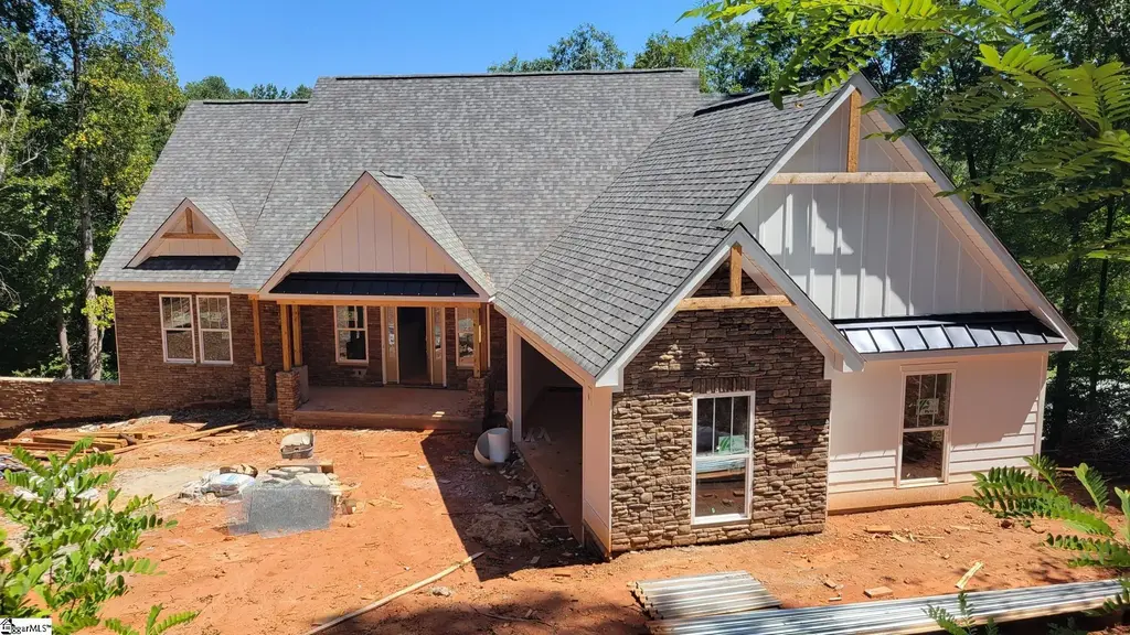1812 Cross Creek Drive, Seneca