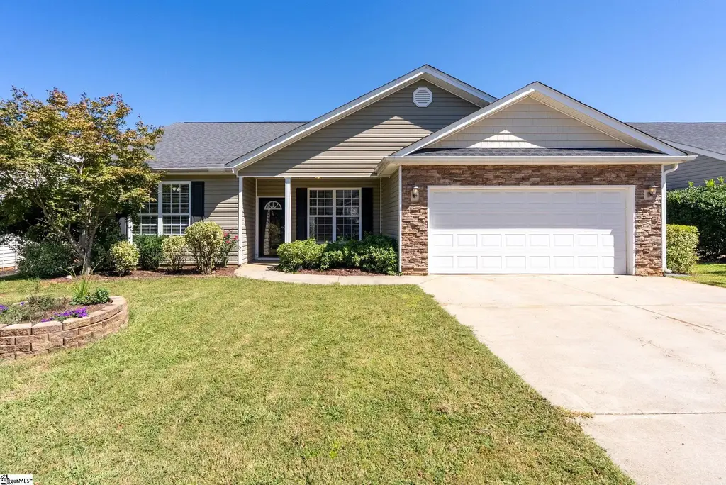 9 Tack Lane, Greer