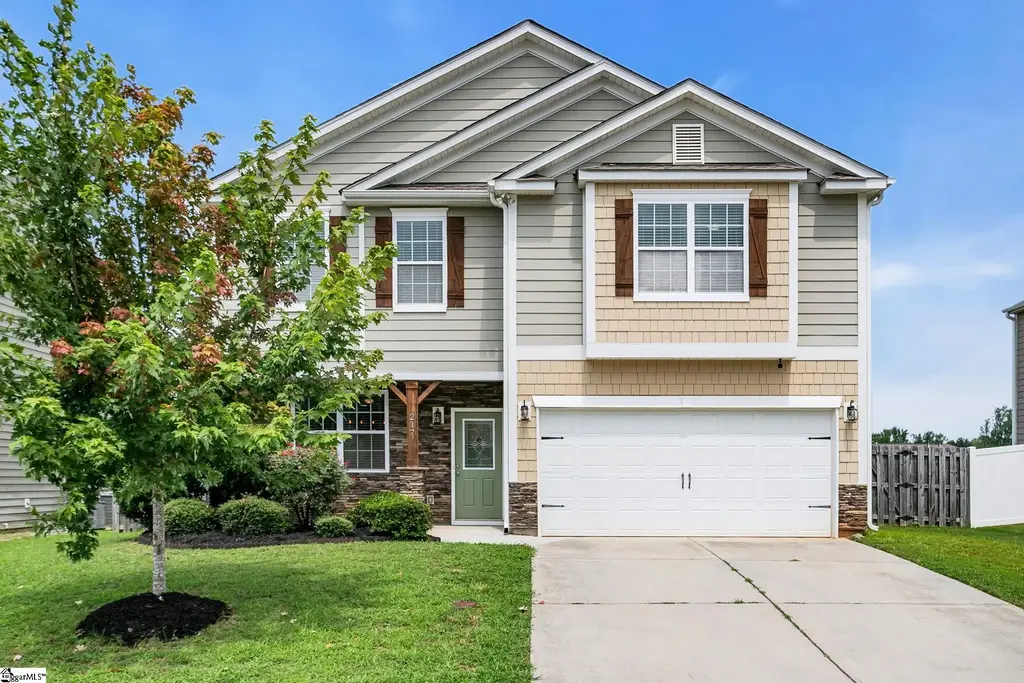 217 Lake Grove Road, Simpsonville